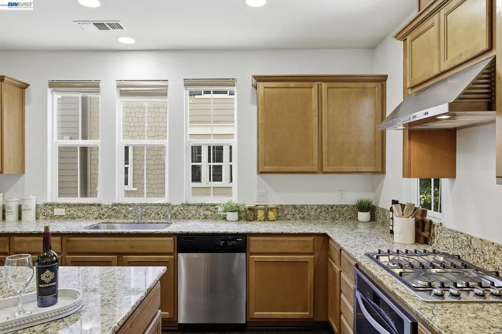 6951 Mariposa Lane Dublin CA 94568