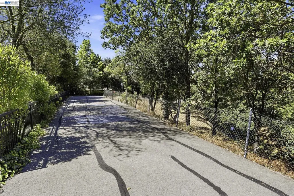 6951 Mariposa Lane Dublin CA 94568