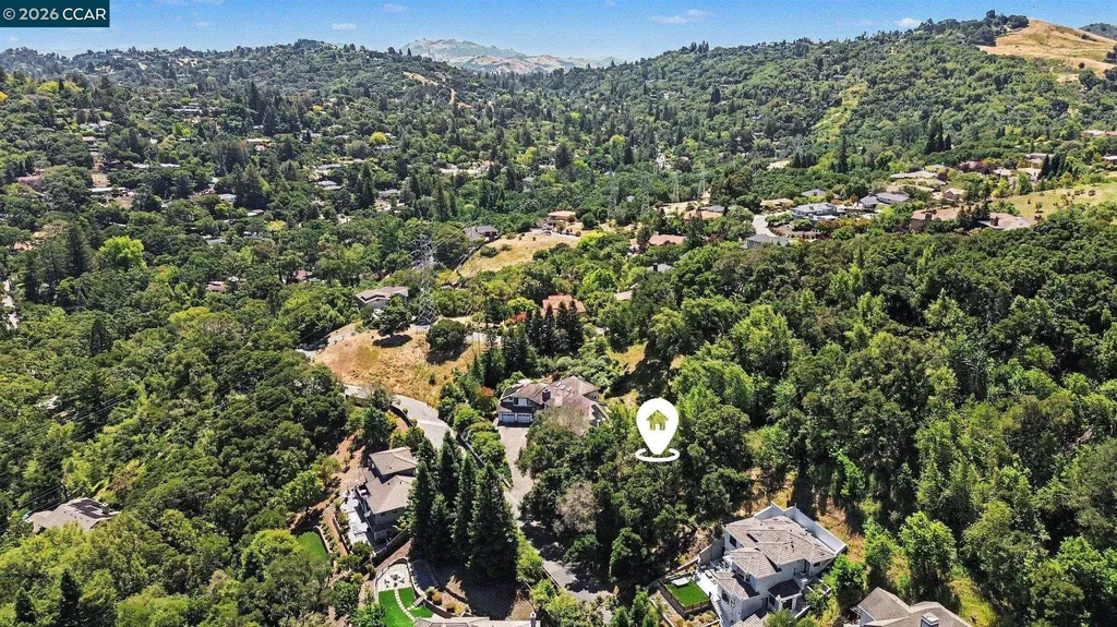 46 Oak Road Orinda CA 94563