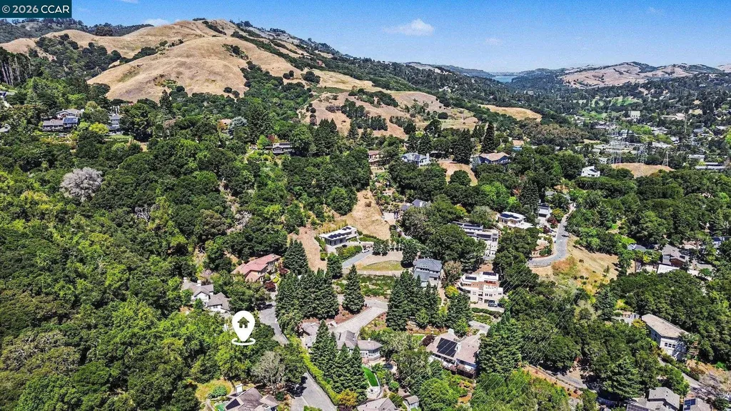 46 Oak Road Orinda CA 94563
