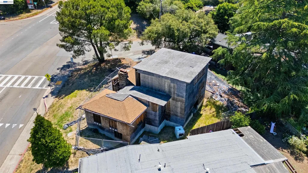 3551 Joaquin Miller Road Oakland CA 94602