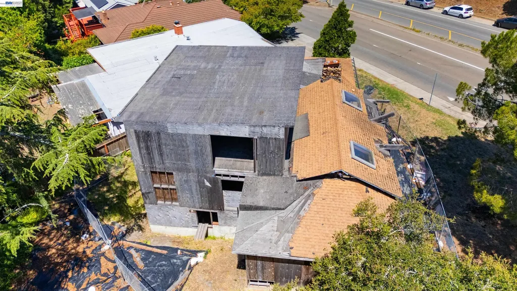 3551 Joaquin Miller Road Oakland CA 94602