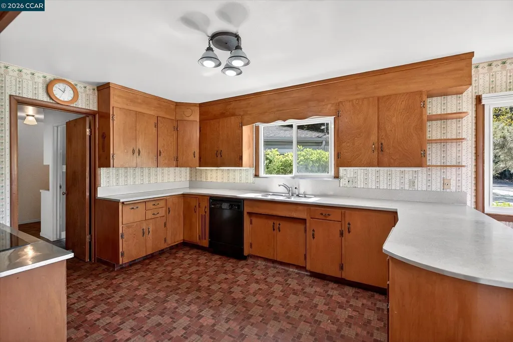 25 Robert Road Orinda CA 94563