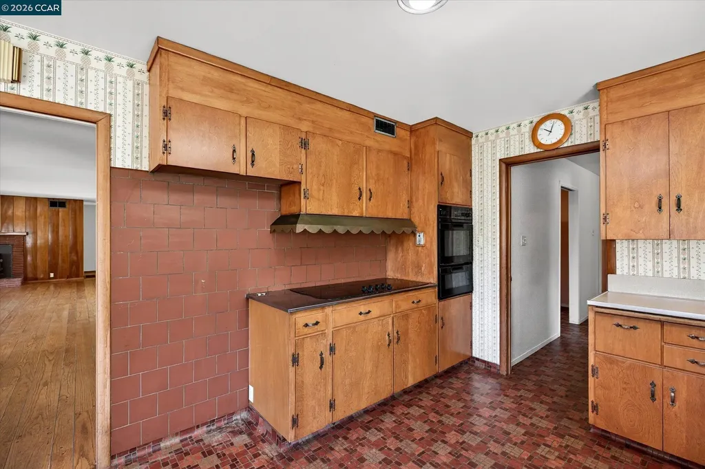 25 Robert Road Orinda CA 94563