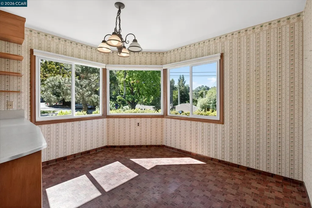 25 Robert Road Orinda CA 94563