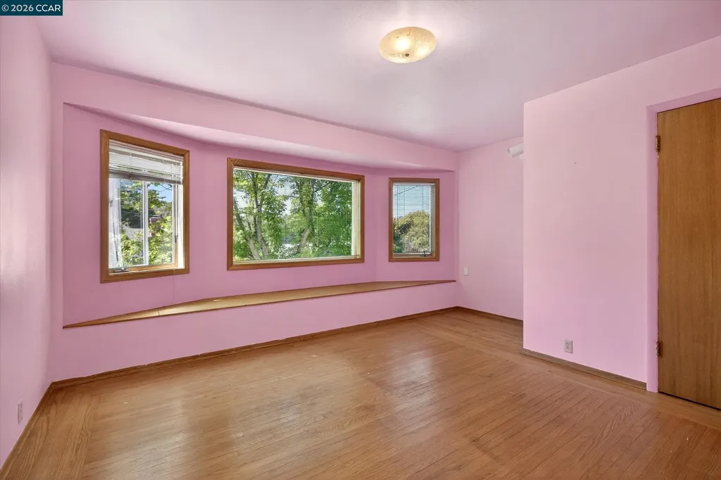 25 Robert Road Orinda CA 94563