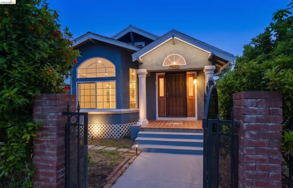 5081 Congress Avenue Oakland CA 94601