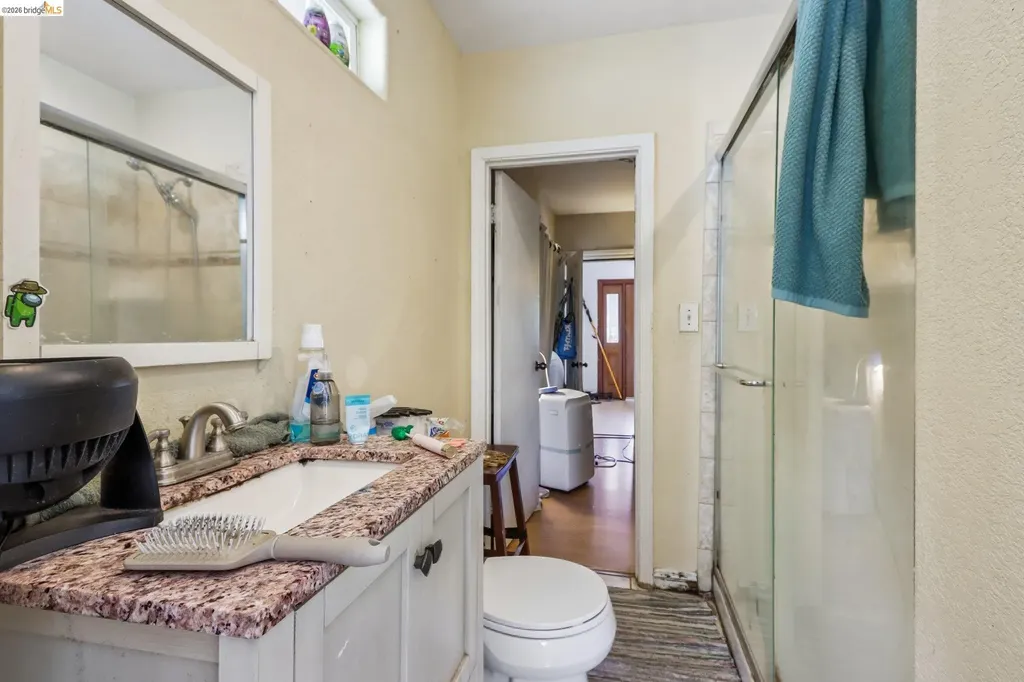 5081 Congress Avenue Oakland CA 94601