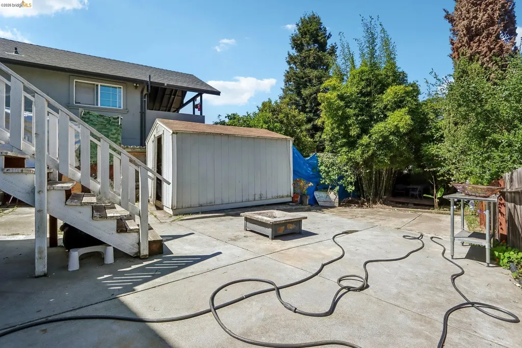 5081 Congress Avenue Oakland CA 94601
