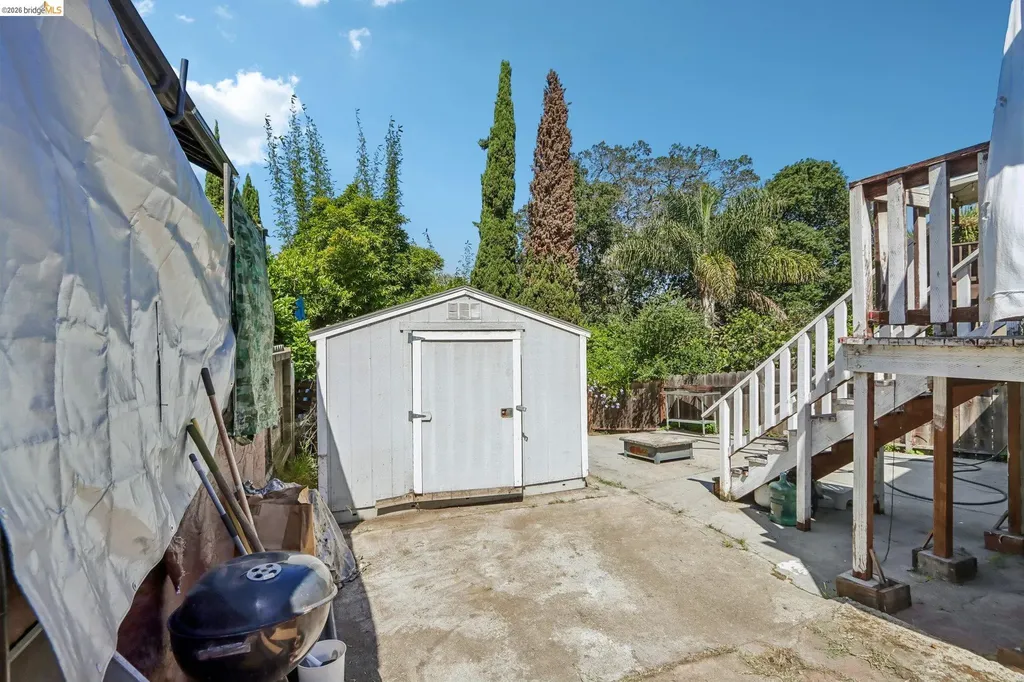 5081 Congress Avenue Oakland CA 94601