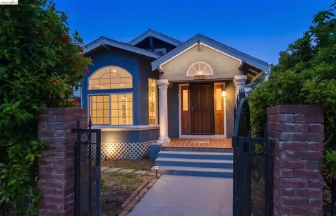5081 Congress Avenue Oakland CA 94601