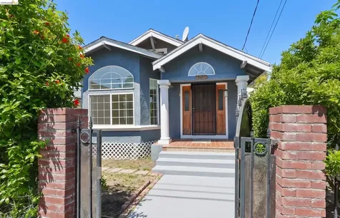 5081 Congress Avenue Oakland CA 94601