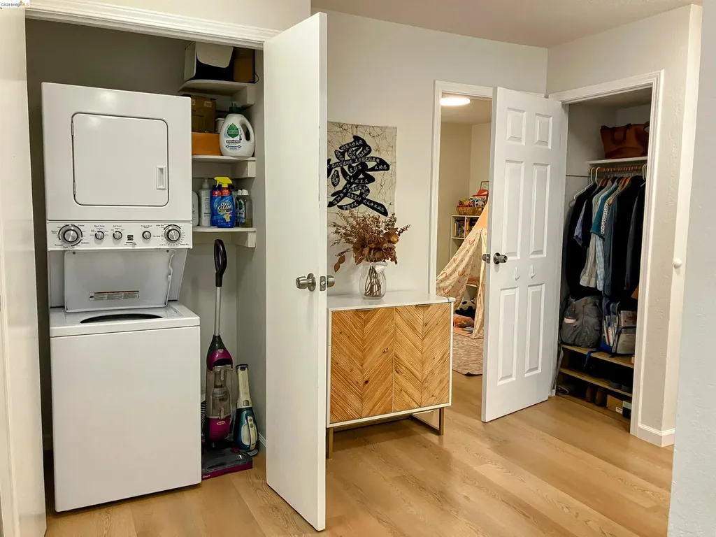 8761 Mountain Boulevard Oakland CA 94605