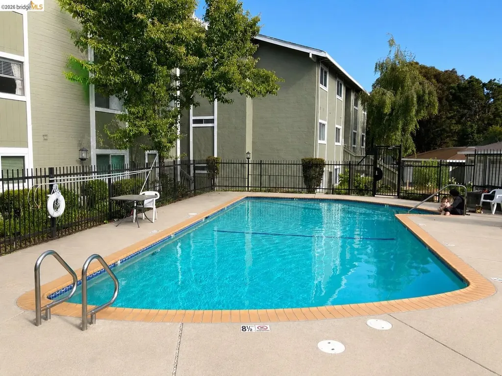 8761 Mountain Boulevard Oakland CA 94605