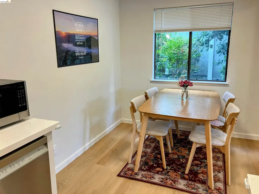8761 Mountain Boulevard Oakland CA 94605