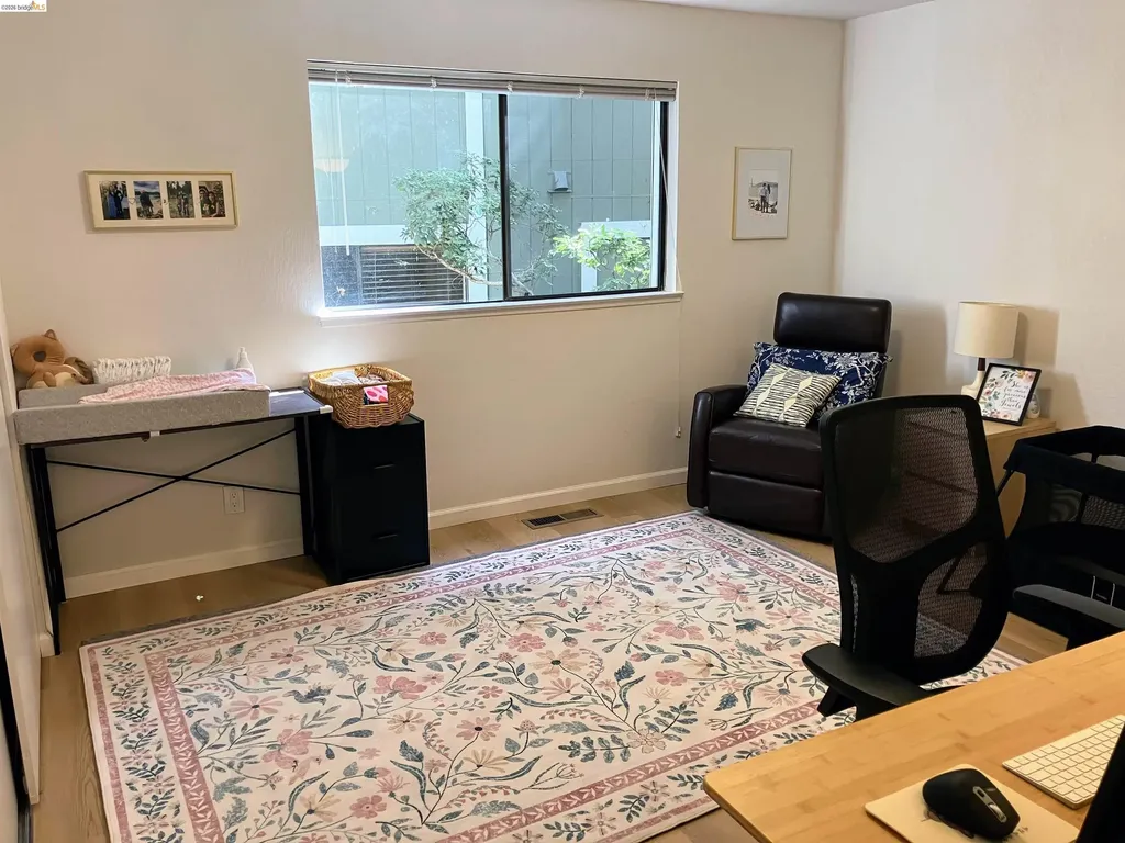 8761 Mountain Boulevard Oakland CA 94605