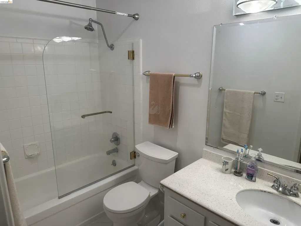 625 El Dorado Avenue Oakland CA 94611