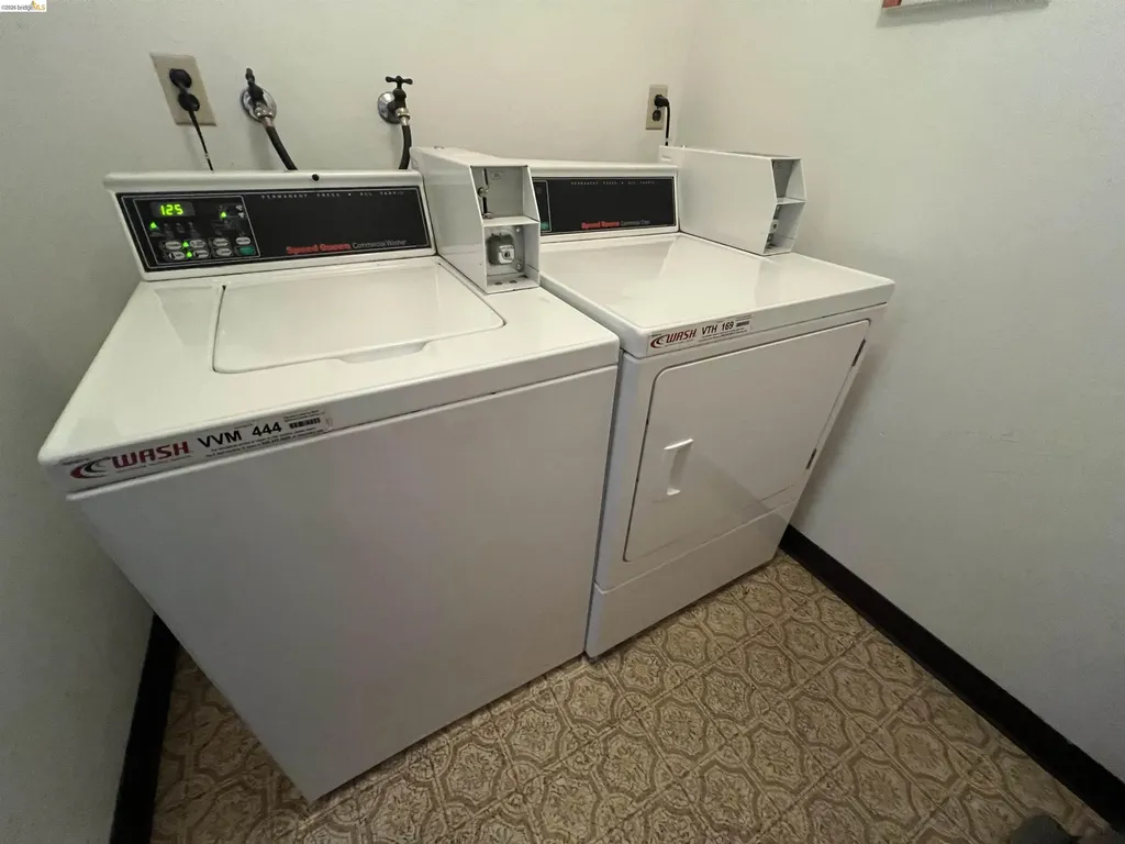 625 El Dorado Avenue Oakland CA 94611
