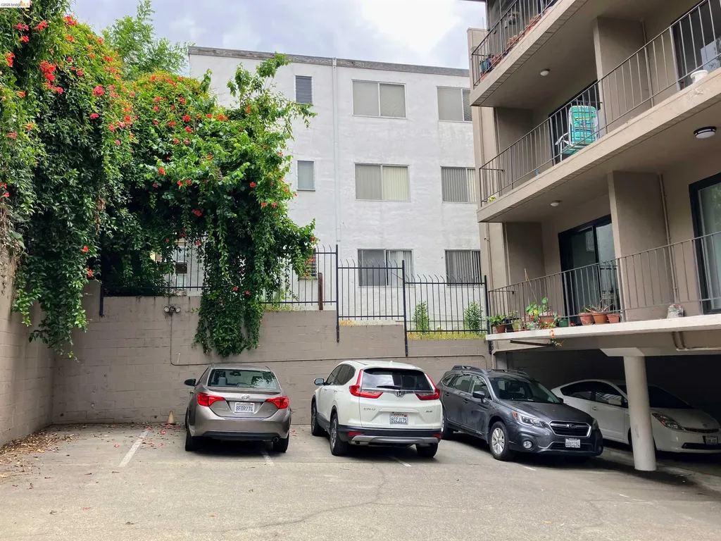 625 El Dorado Avenue Oakland CA 94611