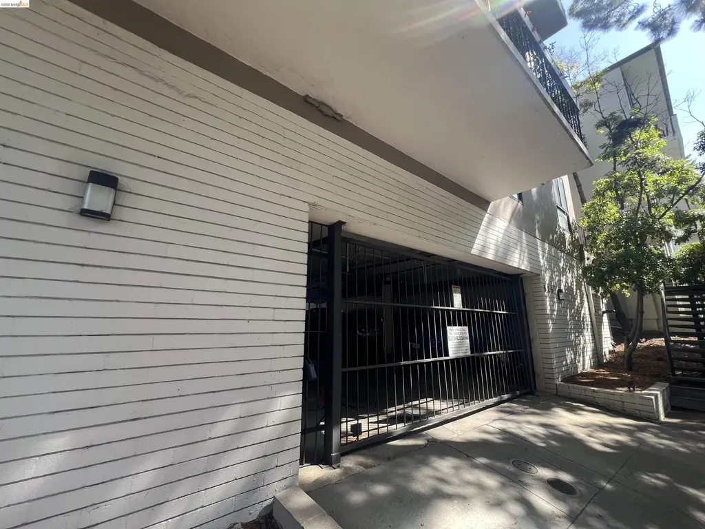 625 El Dorado Avenue Oakland CA 94611