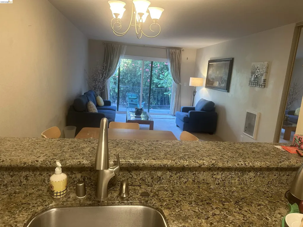 625 El Dorado Avenue Oakland CA 94611