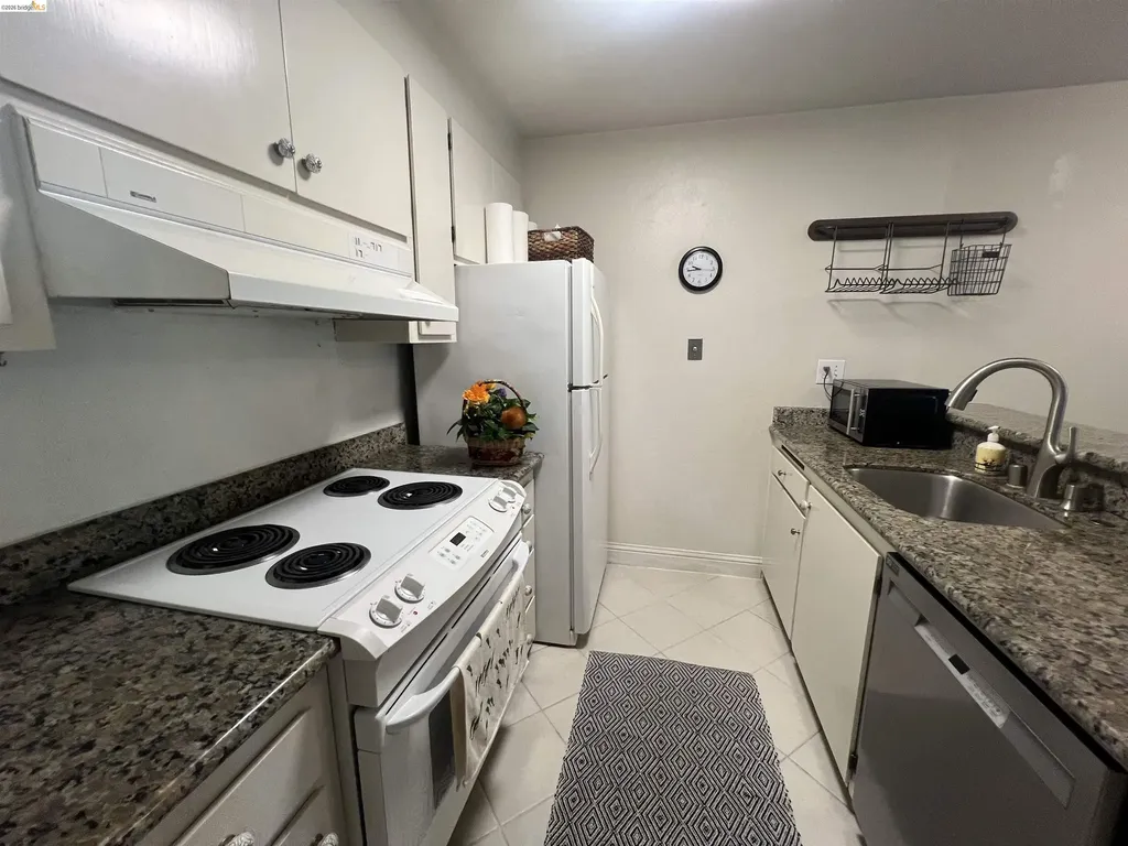 625 El Dorado Avenue Oakland CA 94611
