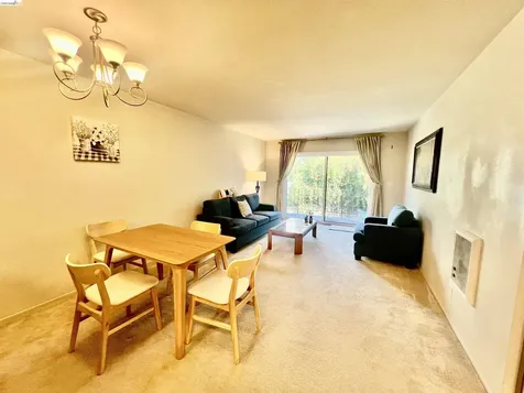 625 El Dorado Avenue Oakland CA 94611