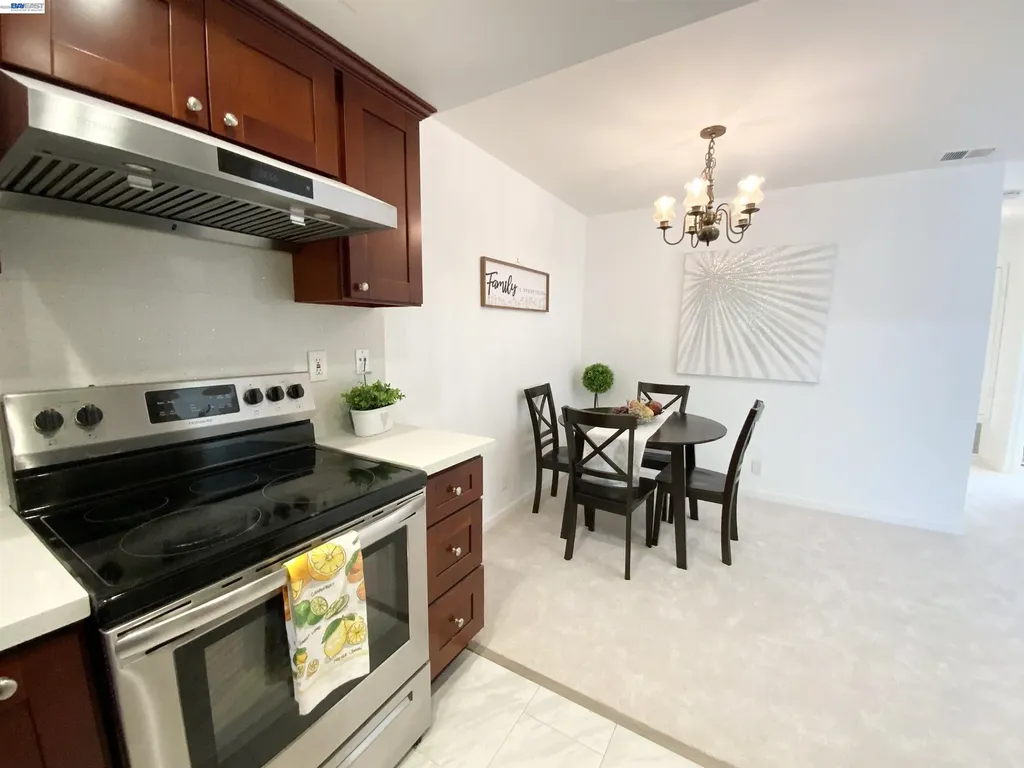 404 Sequim Common Fremont CA 94539