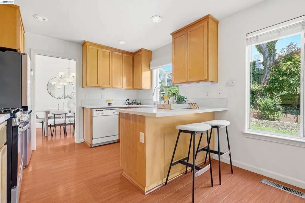 5133 Madison Lane Castro Valley CA 94546