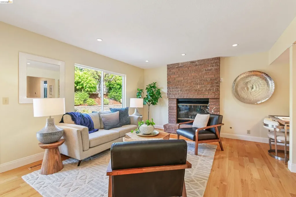 4303 Chamberlin Court Oakland CA 94619