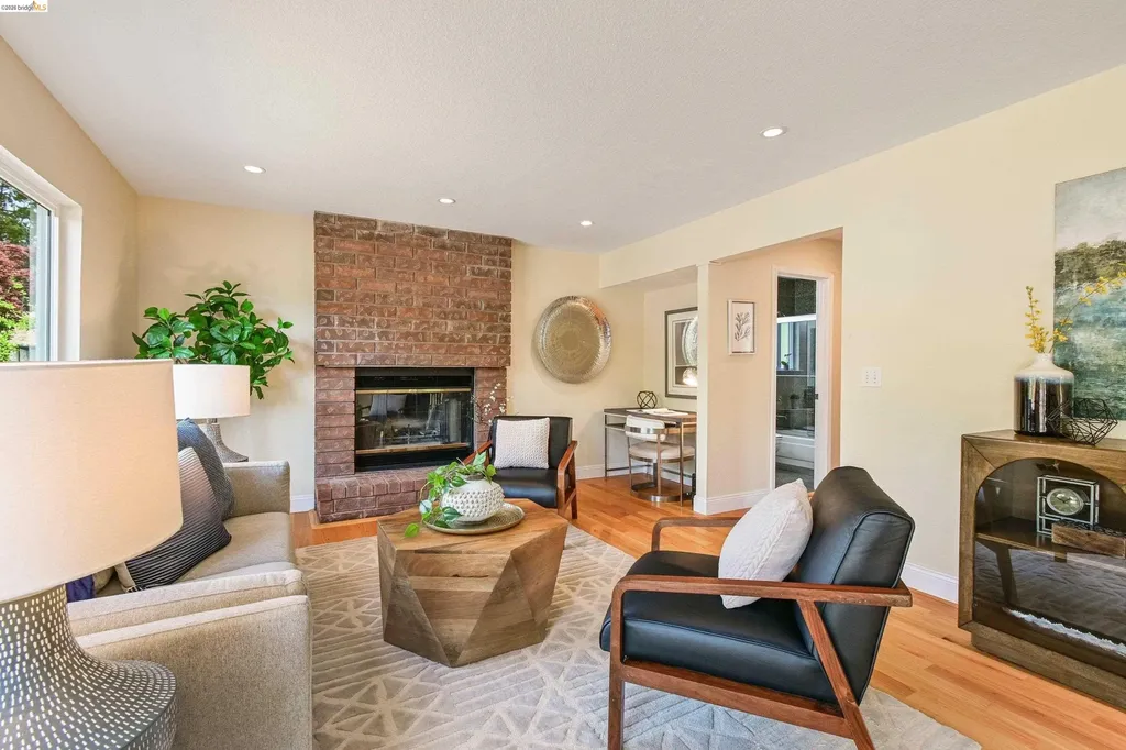 4303 Chamberlin Court Oakland CA 94619