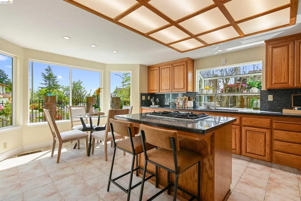 4303 Chamberlin Court Oakland CA 94619