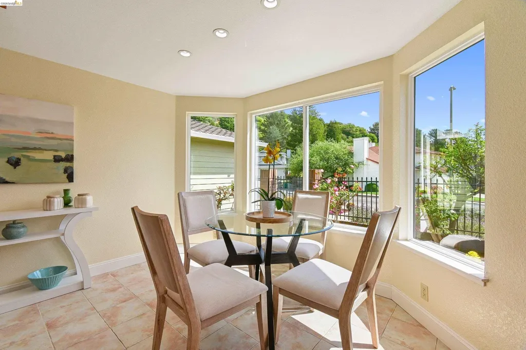 4303 Chamberlin Court Oakland CA 94619