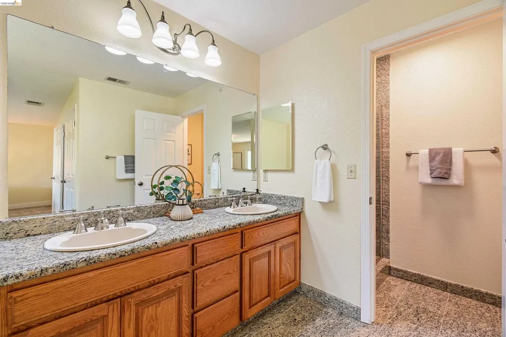 4303 Chamberlin Court Oakland CA 94619