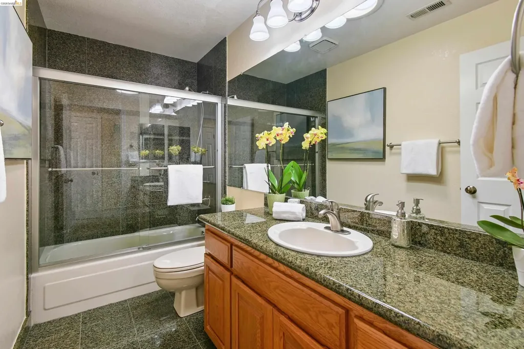 4303 Chamberlin Court Oakland CA 94619