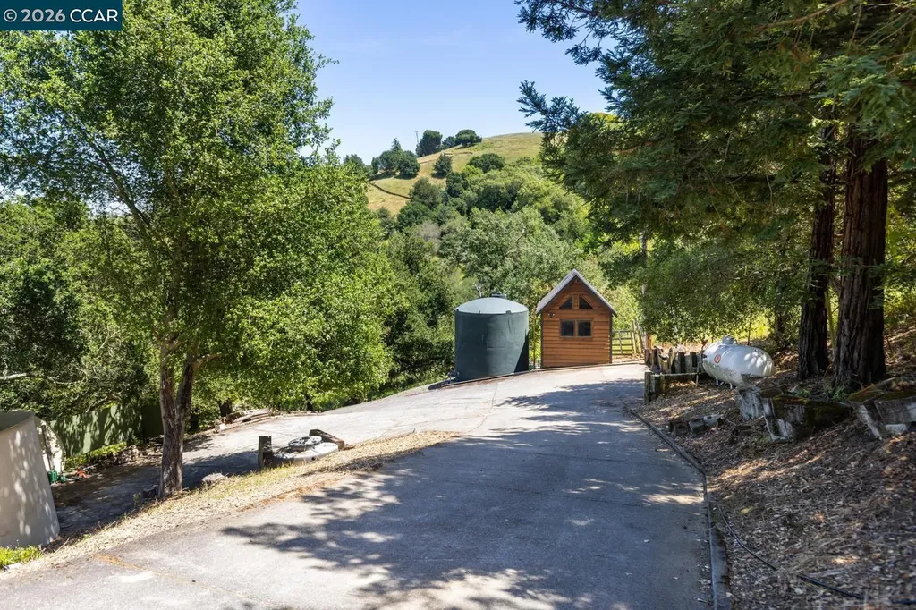 224 Bear Oaks Lane Martinez CA 94553
