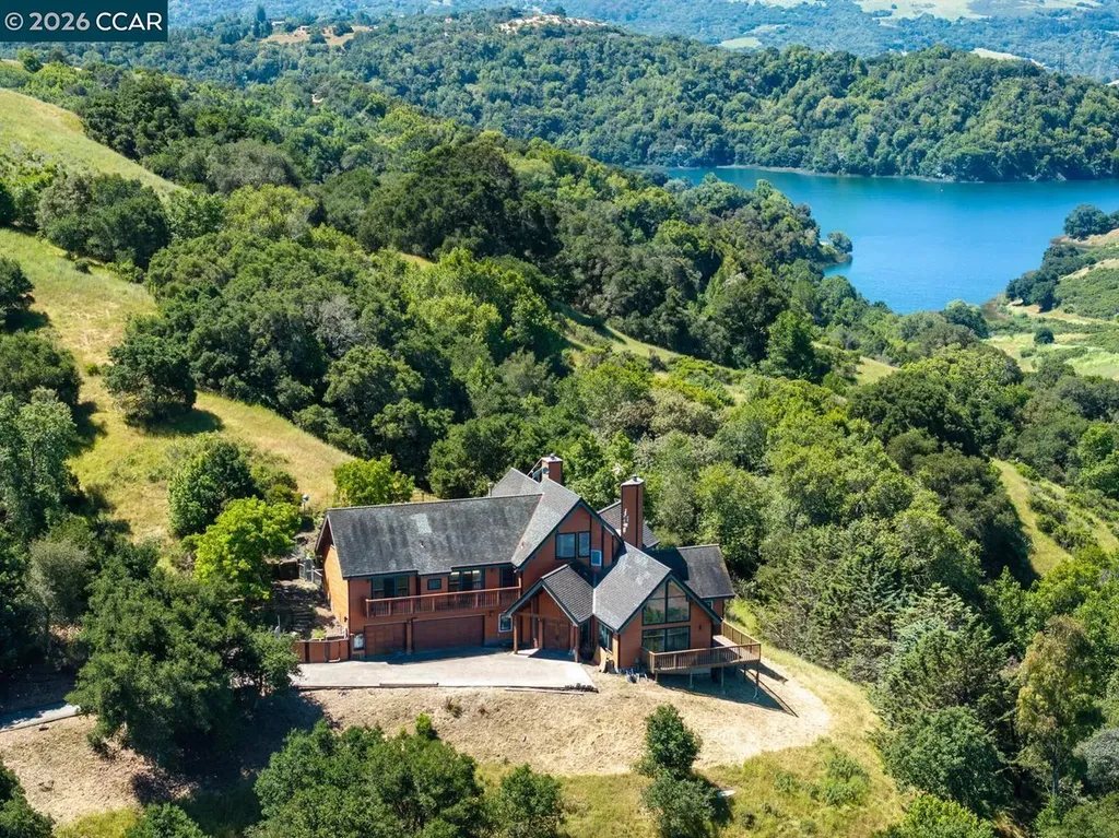 224 Bear Oaks Lane Martinez CA 94553