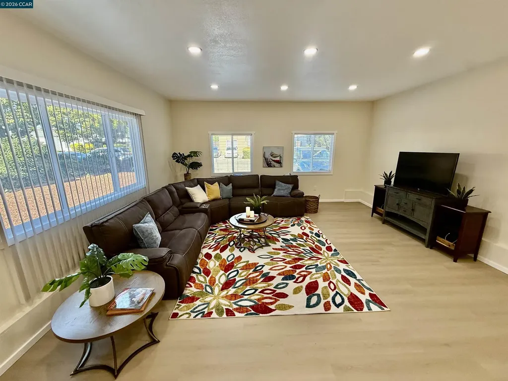 355 Lofas Place Vallejo CA 94589
