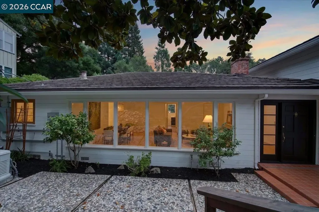 24 Las Vegas Road Orinda CA 94563