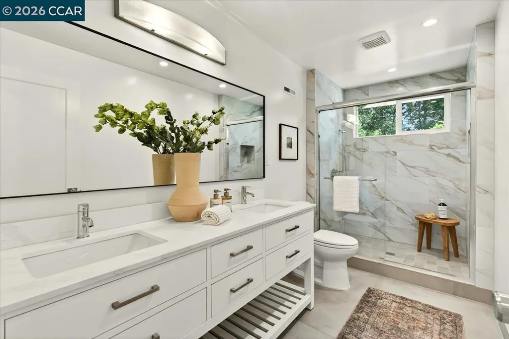 24 Las Vegas Road Orinda CA 94563