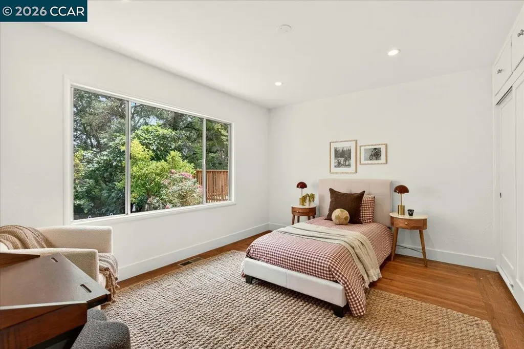 24 Las Vegas Road Orinda CA 94563