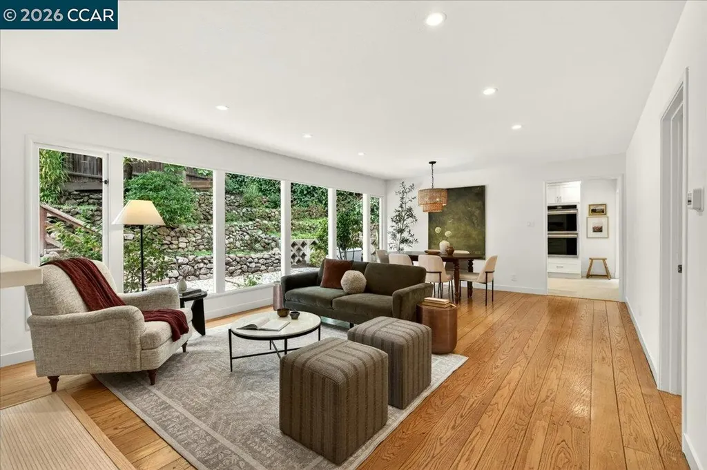 24 Las Vegas Road Orinda CA 94563