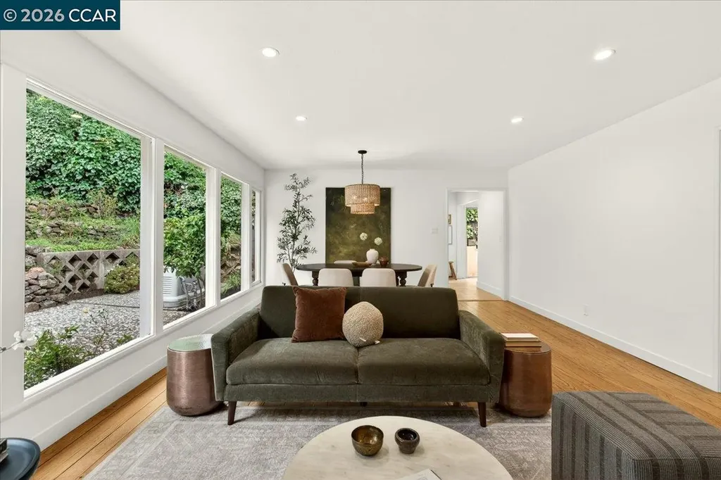 24 Las Vegas Road Orinda CA 94563