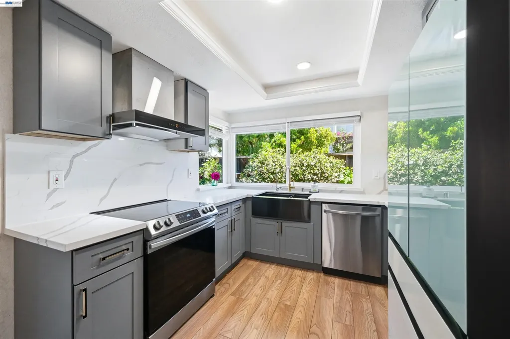 2402 Heathrow Lane San Leandro CA 94577