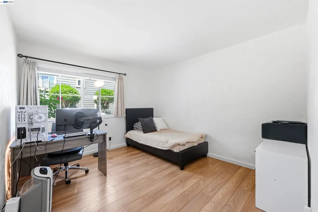 2402 Heathrow Lane San Leandro CA 94577
