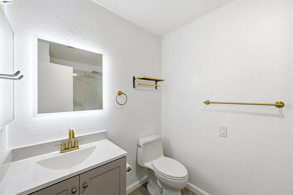 2402 Heathrow Lane San Leandro CA 94577