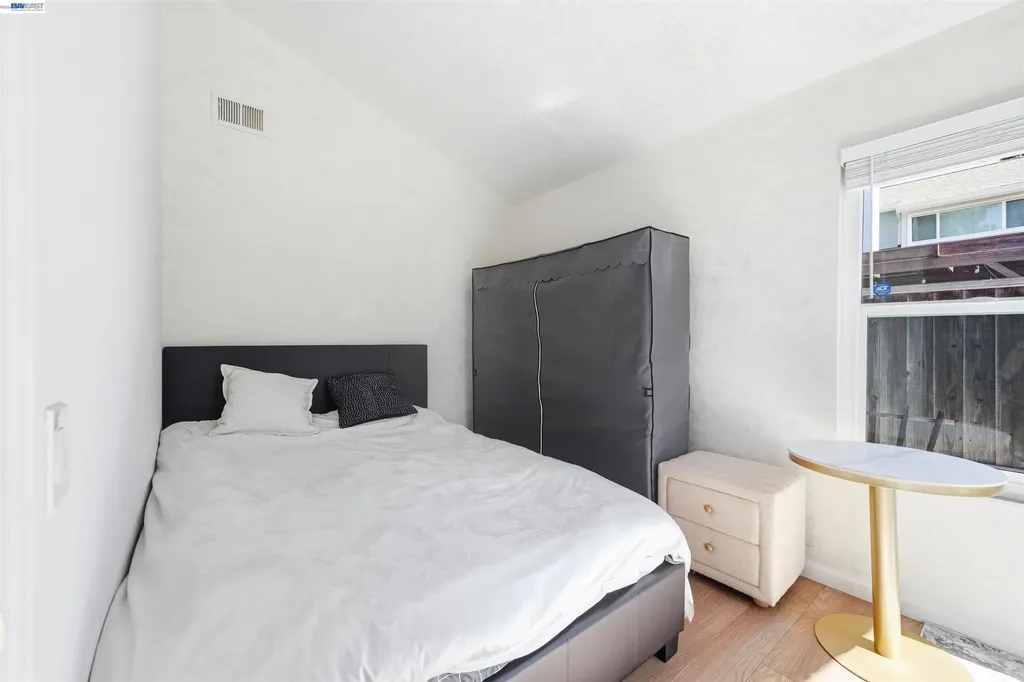 2402 Heathrow Lane San Leandro CA 94577