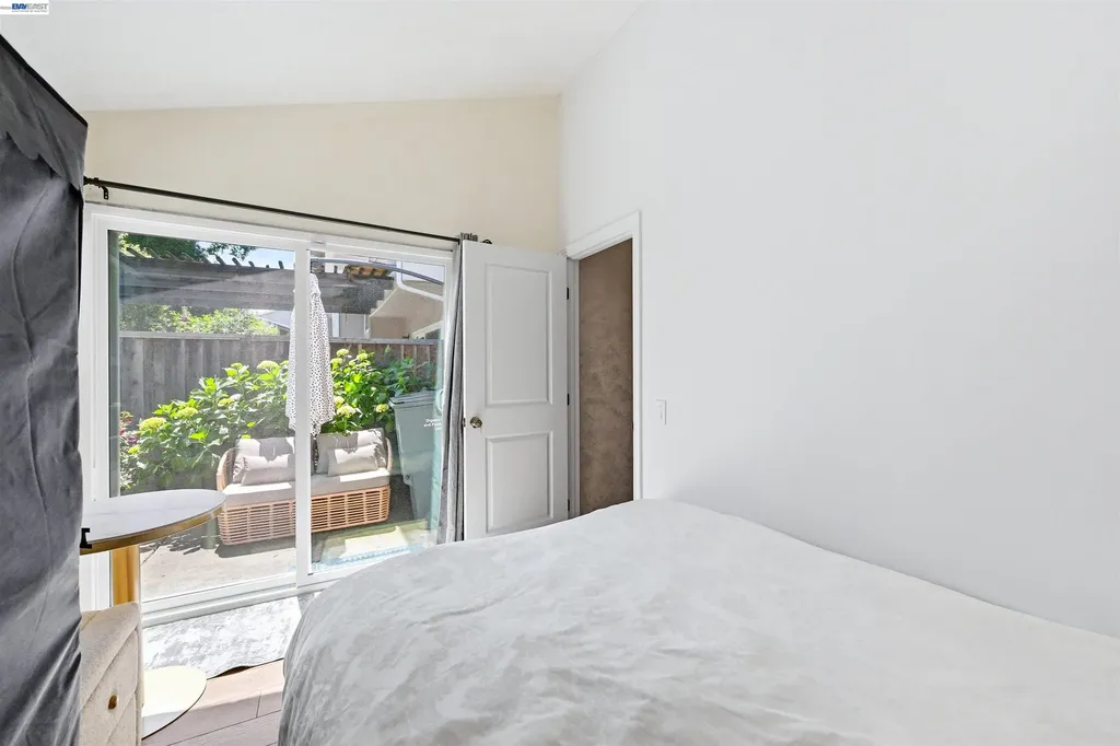 2402 Heathrow Lane San Leandro CA 94577