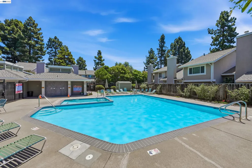 2402 Heathrow Lane San Leandro CA 94577