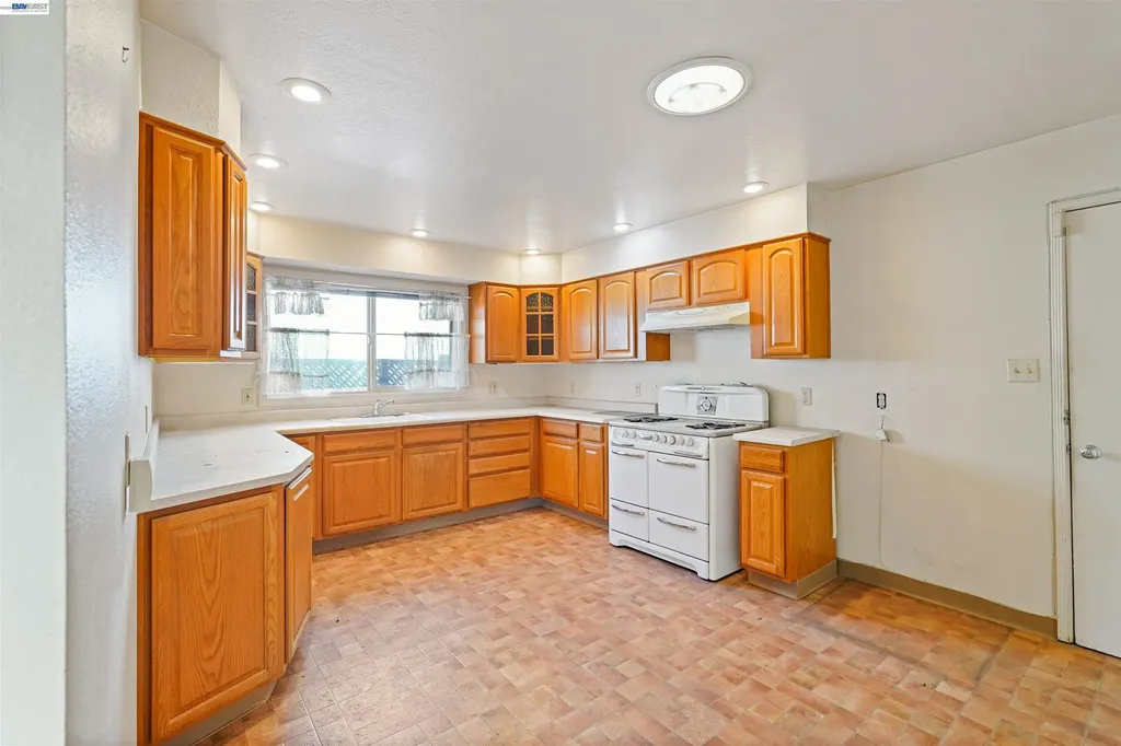 15879 Via Cordoba San Lorenzo CA 94580